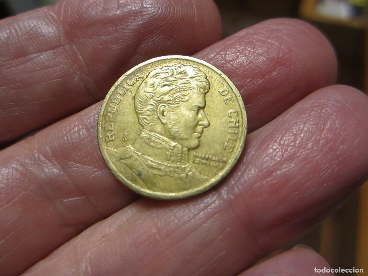 Monedas antiguas de Am&eacute;rica: MONEDA DE CHILE DE 10 PESOS DE 1993 - Foto 1