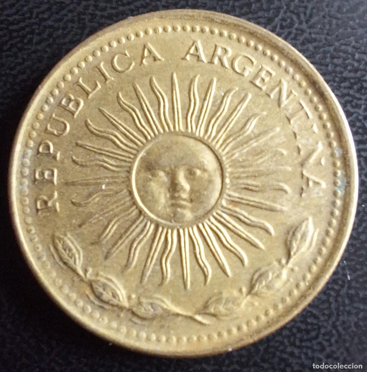 Monedas antiguas de Am&eacute;rica: 5 Pesos 1977 - Argentina - Foto 2