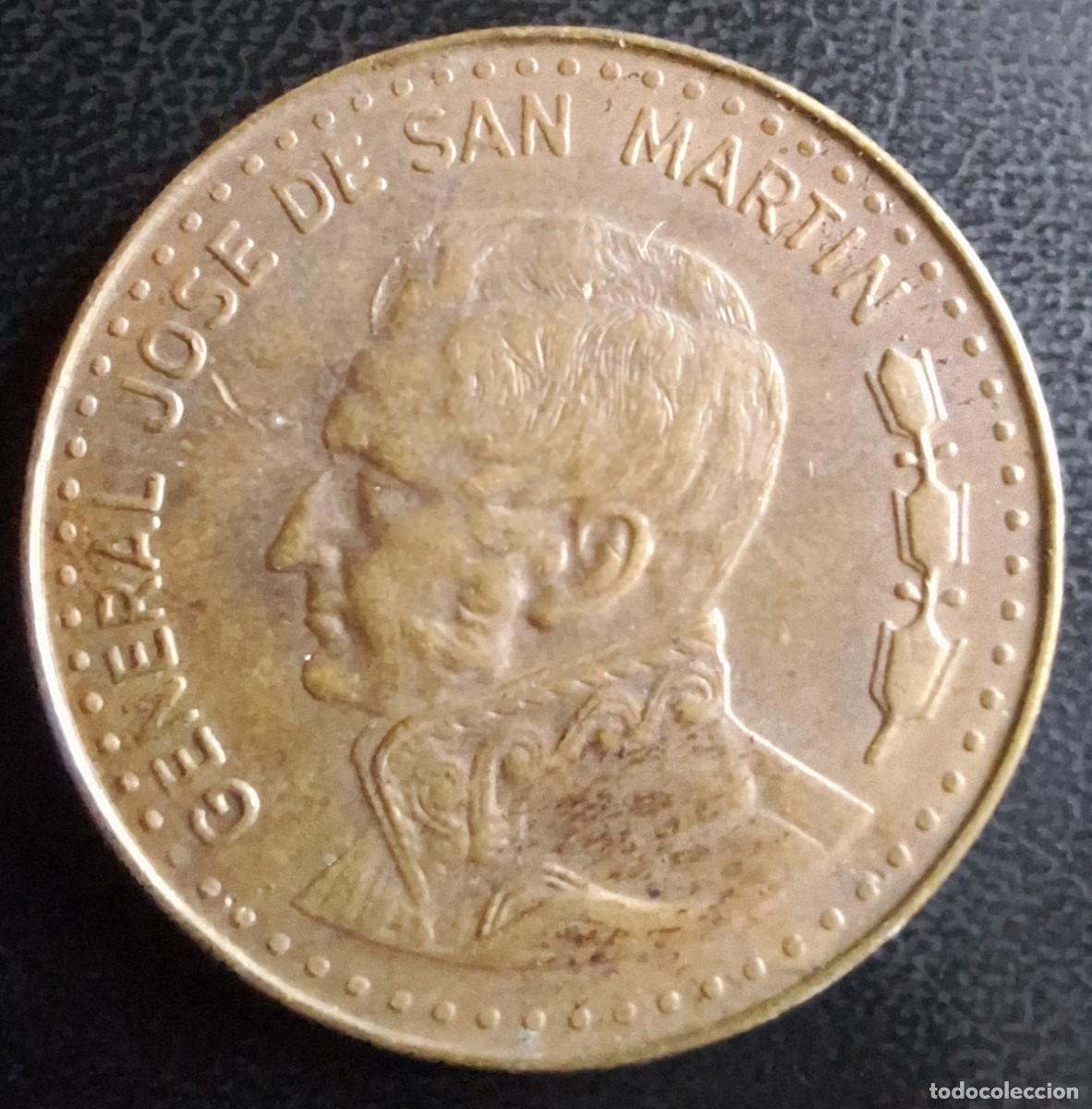 Monedas antiguas de Am&eacute;rica: 100 Pesos 1981 - Argentina - Foto 2