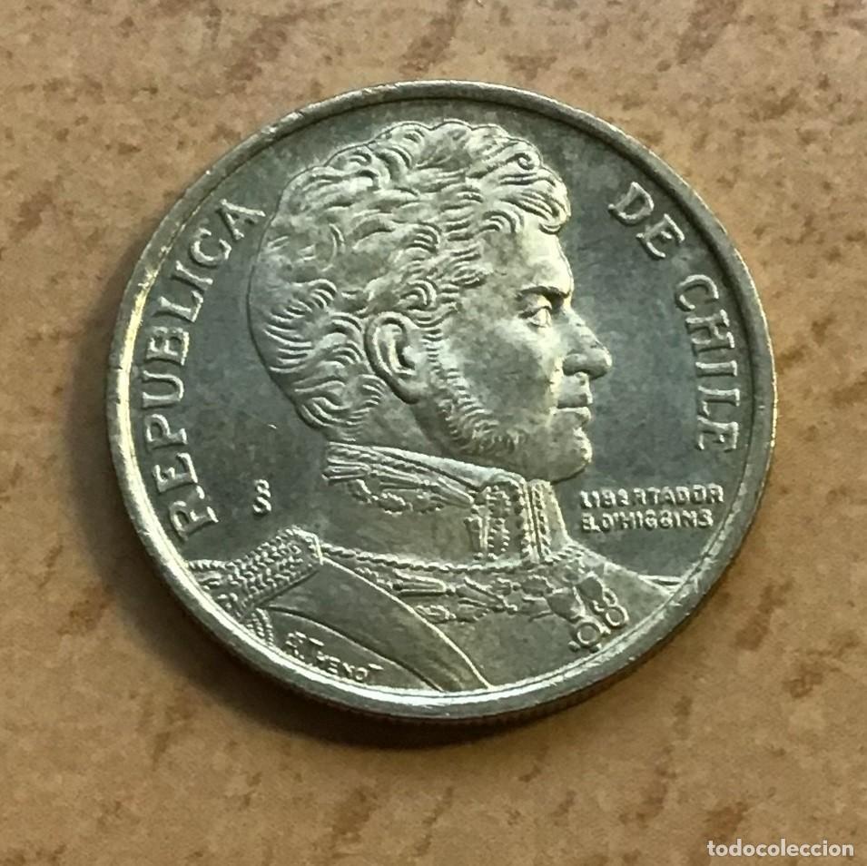 Monedas antiguas de Am&eacute;rica: 10 pesos de Chile. A&ntilde;o 2009 - Foto 2