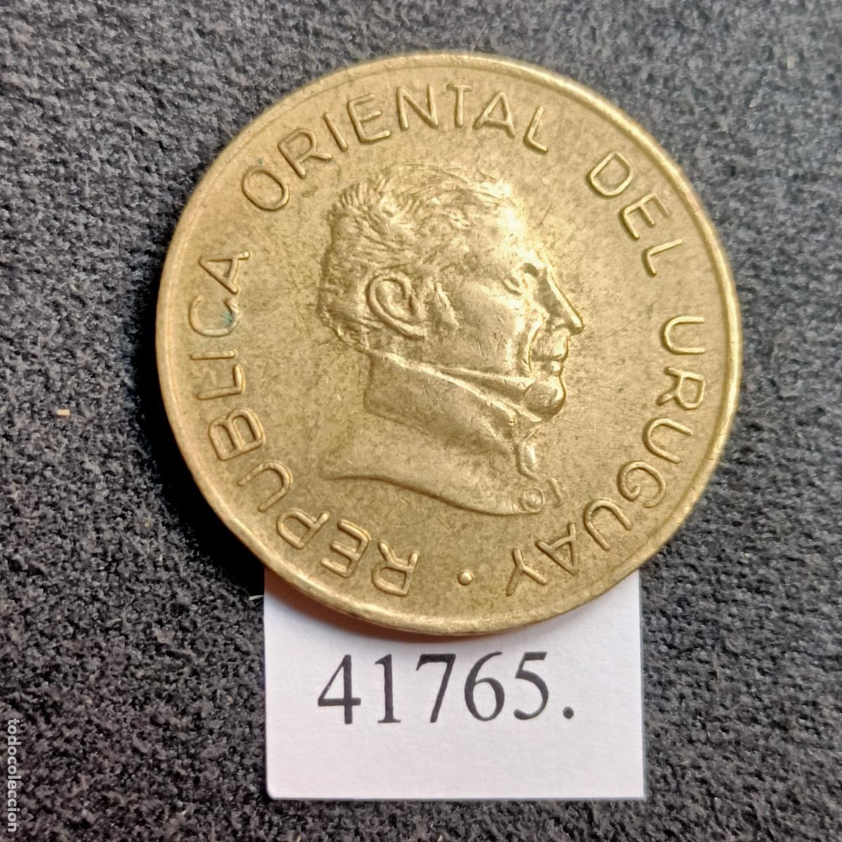 Monedas antiguas de Am&eacute;rica: Uruguay 5 pesos 2003 - Foto 1