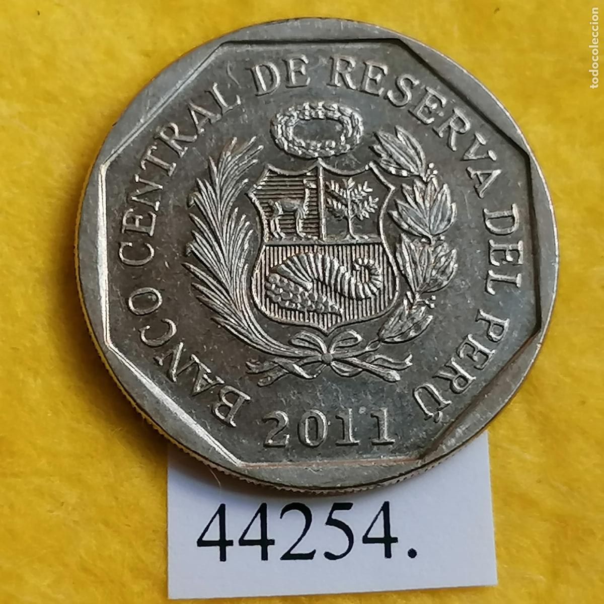 Monedas antiguas de Am&eacute;rica: Peru 1 sol 2011, Chullpas de Sillustani - Foto 2