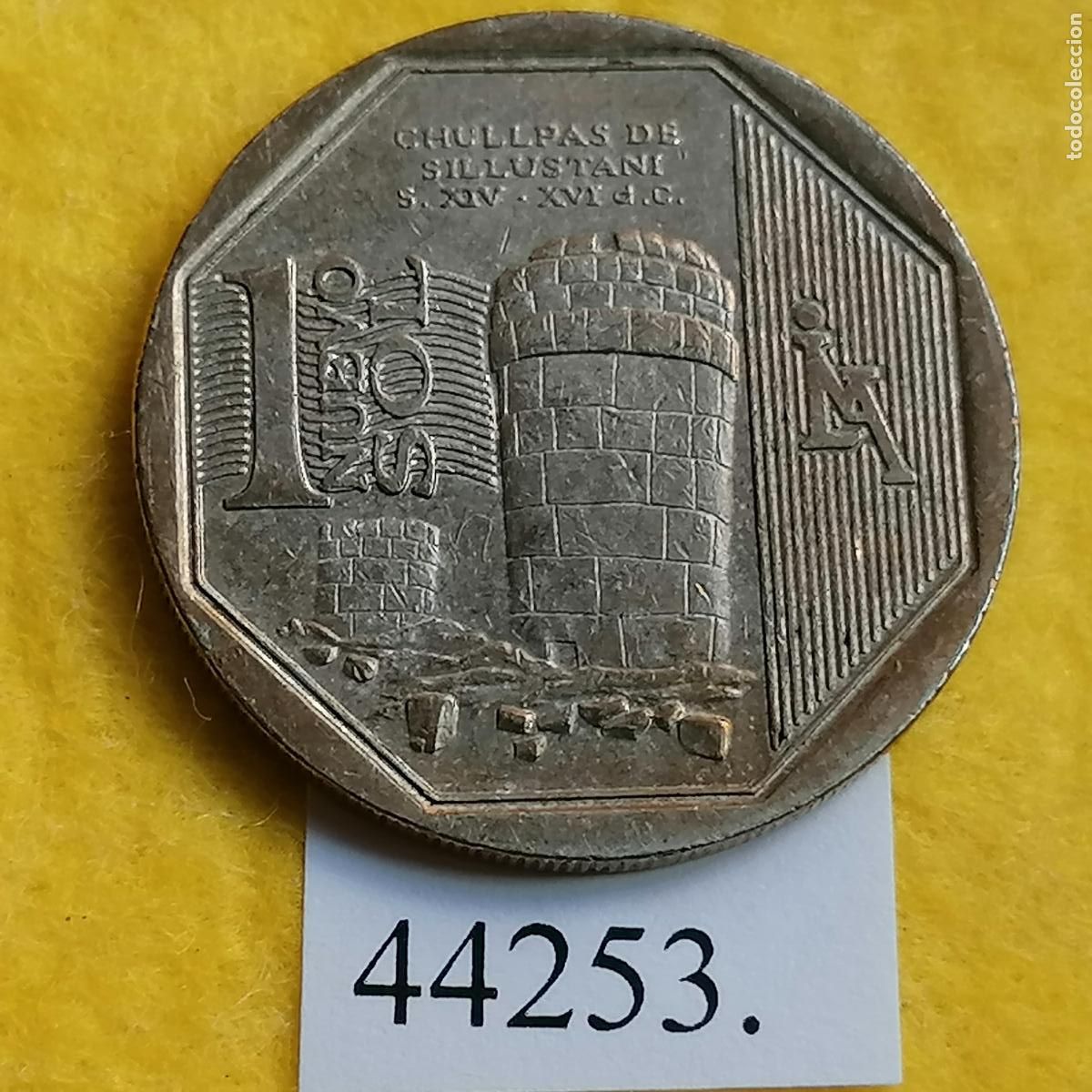 Monedas antiguas de Am&eacute;rica: Peru 1 sol 2011, Chullpas de Sillustani - Foto 1