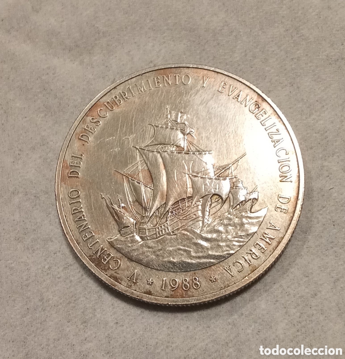 Moedas antigas da Am&eacute;rica: MONEDA DE UN PESO REP&Uacute;BLICA DOMINICANA CENTENARIO DEL DESCUBRIMIENTO Y EVANGELIZACI&Oacute;N DE AM&Eacute;RICA