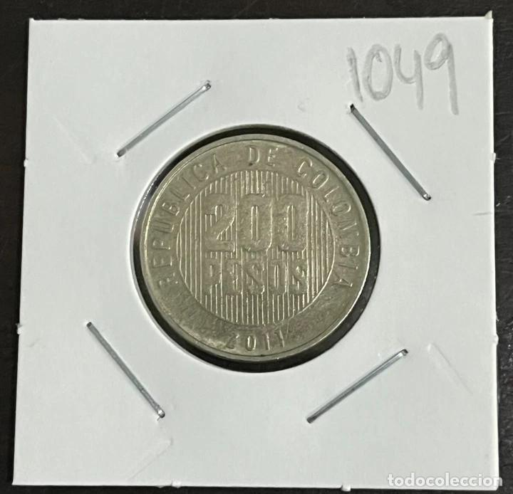 Monnaies anciennes d'Am&eacute;rique: Colombian 200 peso coin from 2011, copper-zinc-nickel, KM# 287 eb1049