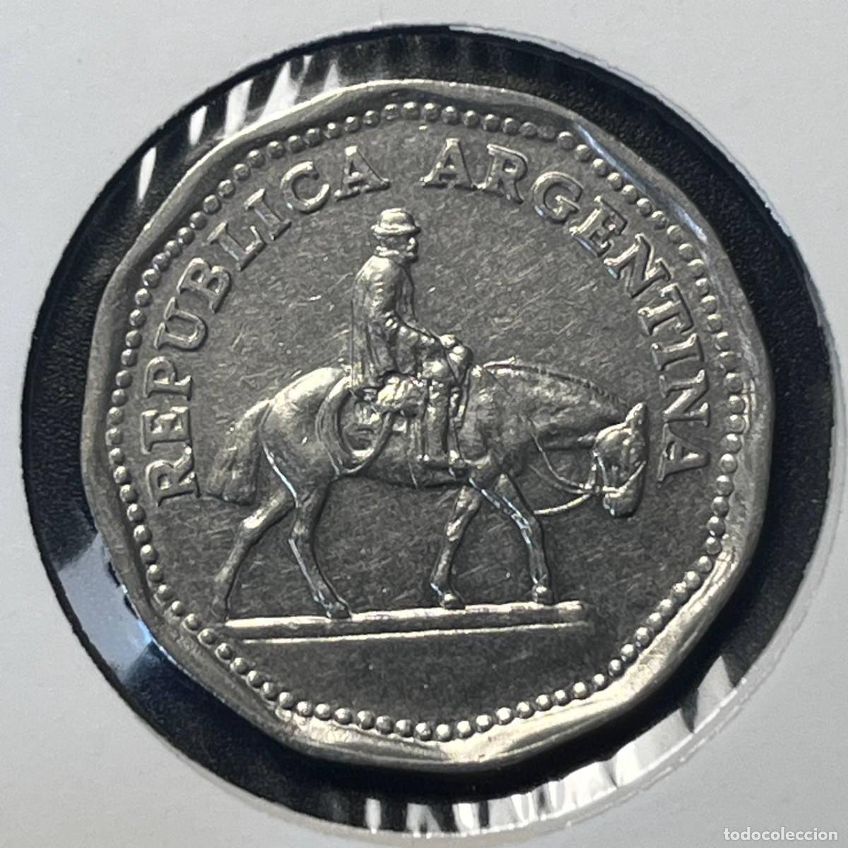 Monedas antiguas de Am&eacute;rica: ARGENTINA 10 PESOS 1963 KM#60 &rdquo;El Gaucho Resero&rdquo; VF MBC