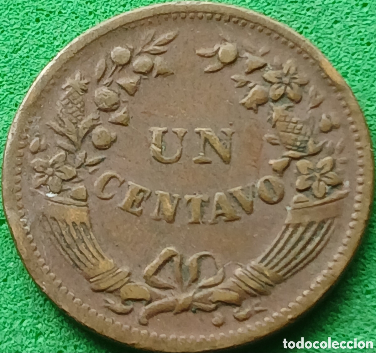 Monedas antiguas de Am&eacute;rica: Per&uacute; un centavo 1942 km#211a ESCASA! , CENTAVO escrito radicalmente