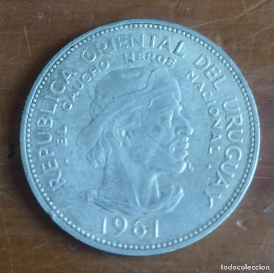Monedas antiguas de Am&eacute;rica: 10 Pesos de Uruguay acu&ntilde;ada en 1961. El Gaucho, Plata de 900