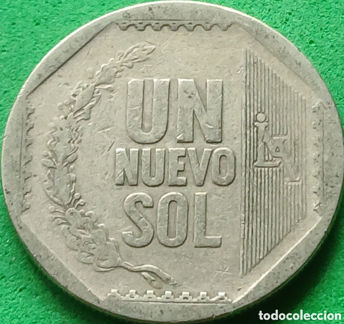 Monedas antiguas de Am&eacute;rica: Per&uacute; un nuevo sol 2001 km#308.4