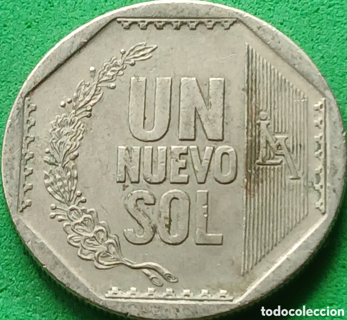 Monedas antiguas de Am&eacute;rica: Per&uacute; un nuevo sol 2005 km#308.4