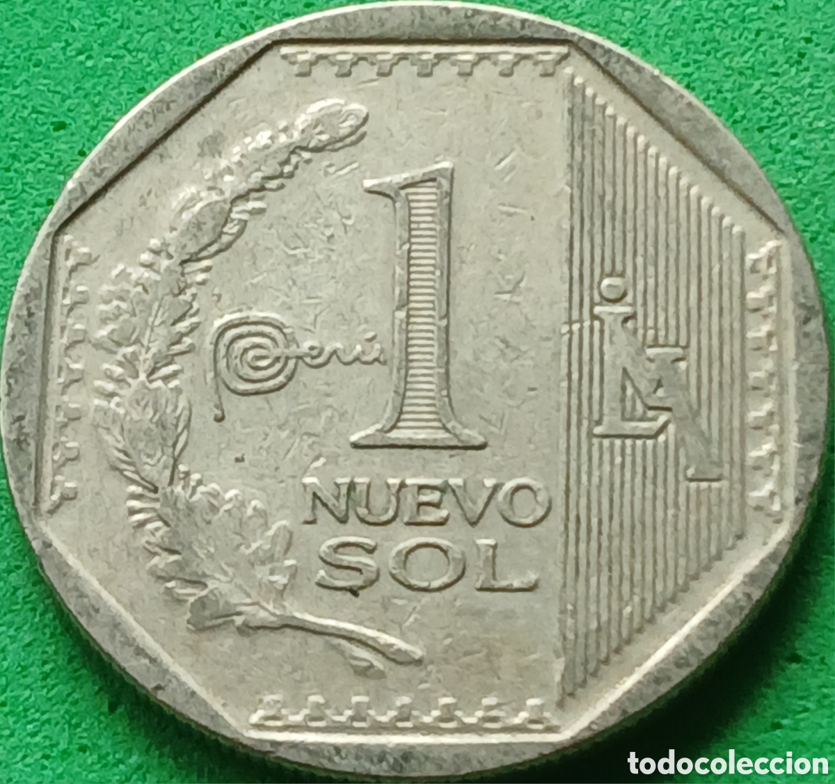 Alte M&uuml;nzen aus Amerika: Per&uacute; 1 nuevo sol 2015 km#366