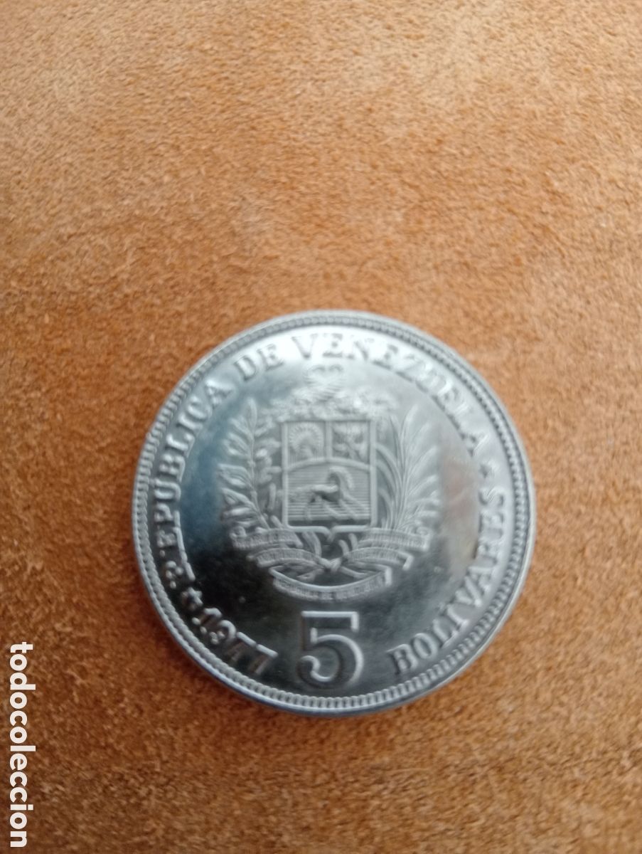 Monedas antiguas de Am&eacute;rica: El fuerte 5 Bol&iacute;vares de plata serie Barre 1977