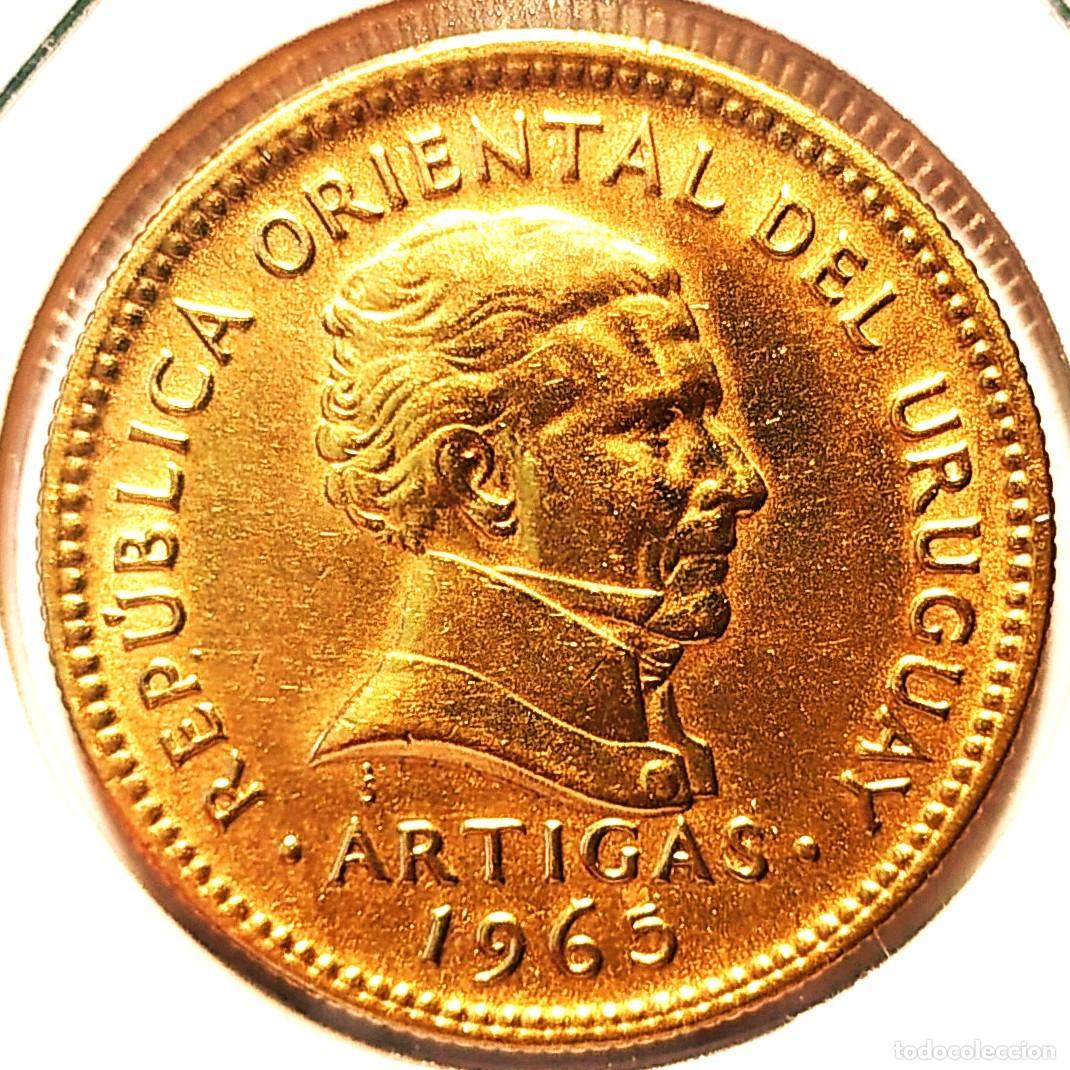 Monedas antiguas de Am&eacute;rica: URUGUAY (1862-1974) - 10 PESOS 1965 - PESO - A - 9 GR. BRONCE DE ALUMINIO - DIAMETRO 28 mm - KM#48