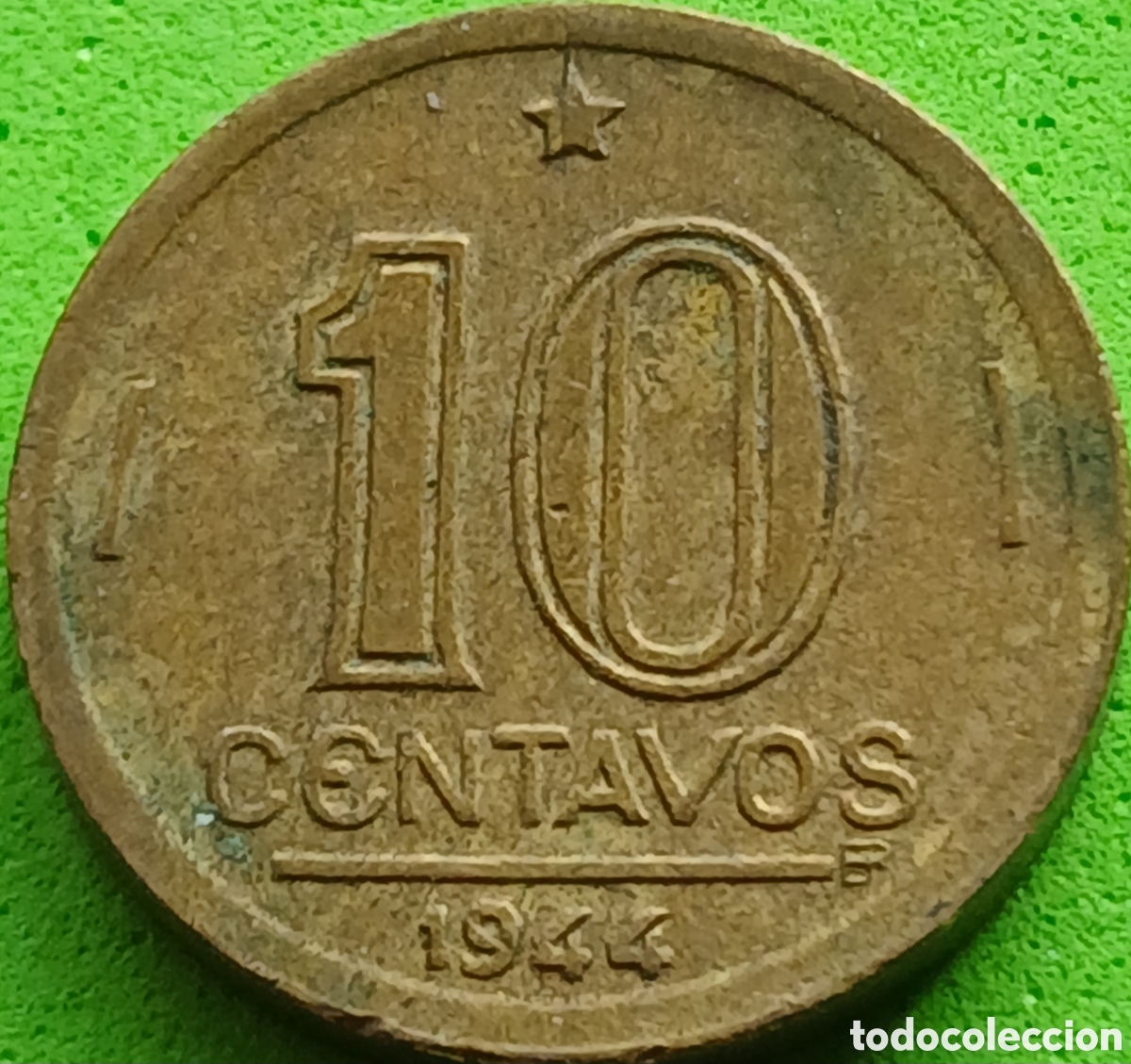 Monedas antiguas de Am&eacute;rica: Brasil 10 centavos 1944 km#555a poco com&uacute;n/ ceca &rdquo;OM&rdquo; en el anverso y &rdquo;BR&rdquo; en el reverso