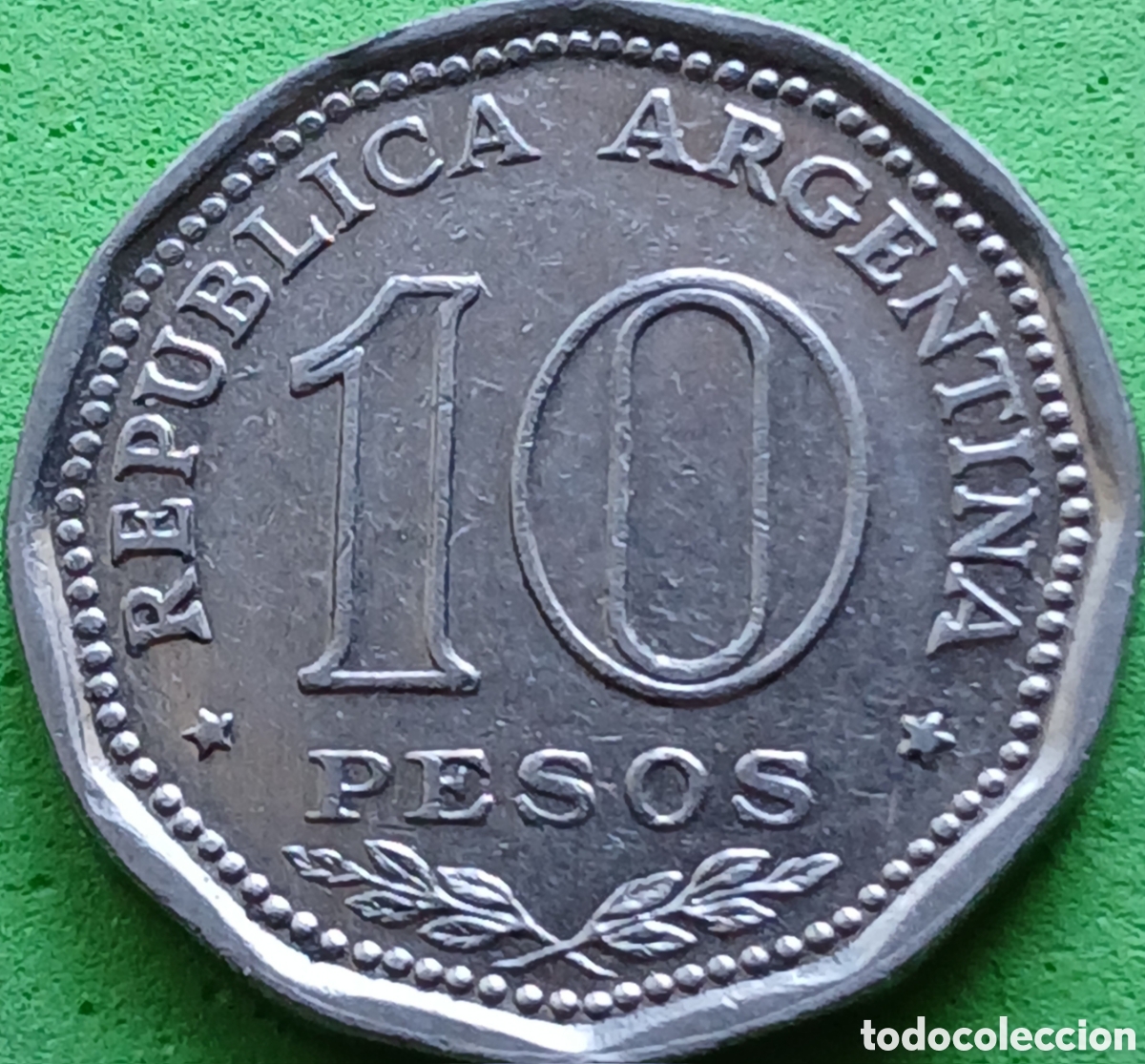 Monedas antiguas de Am&eacute;rica: Argentina 10 pesos 1966 km#62 Declaraci&oacute;n de independencia