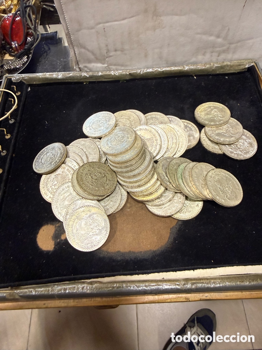 Monnaies anciennes d'Am&eacute;rique: Lote de 47 piezas de 1 peso mejicano, la mayor&iacute;a provienen de cartucho, SC