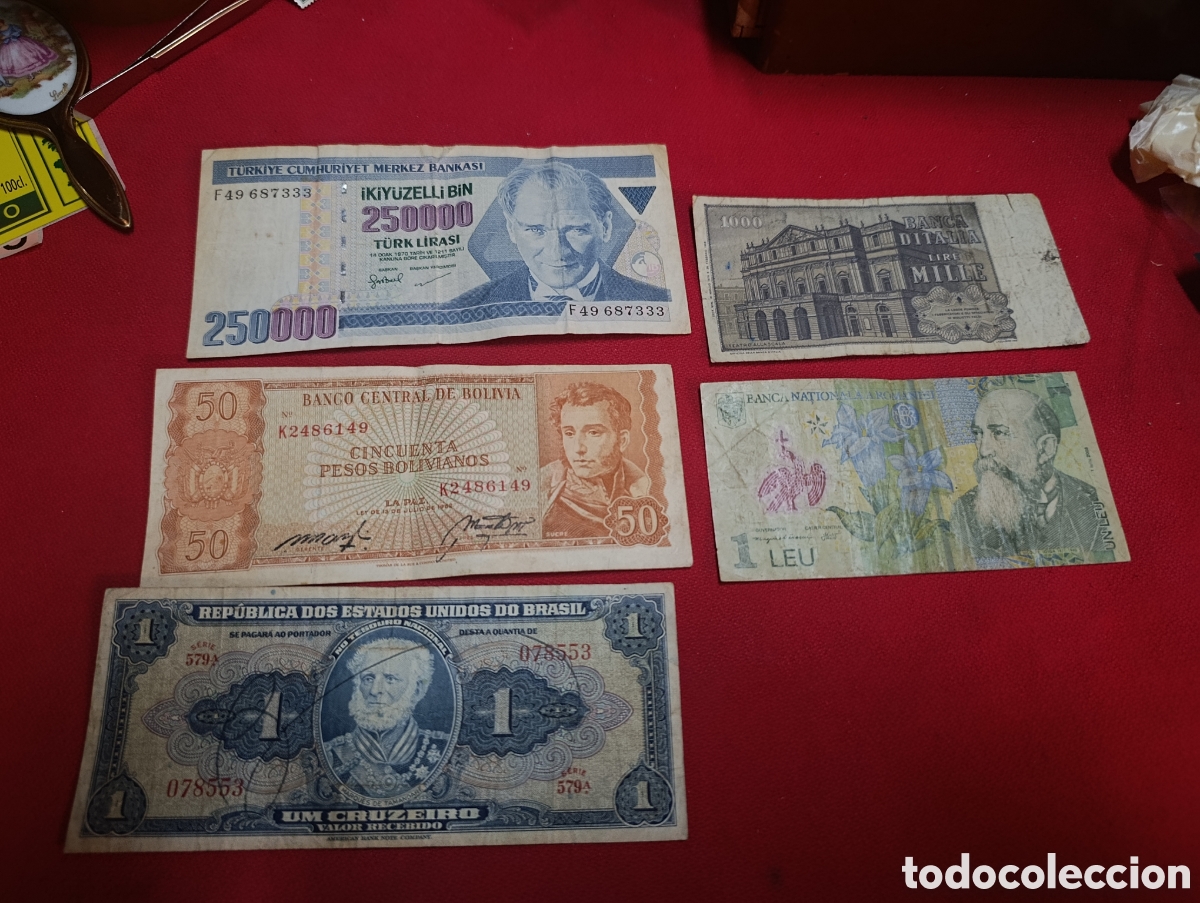 Monedas antiguas de Am&eacute;rica: Lote de 5 billetes extranjeros.