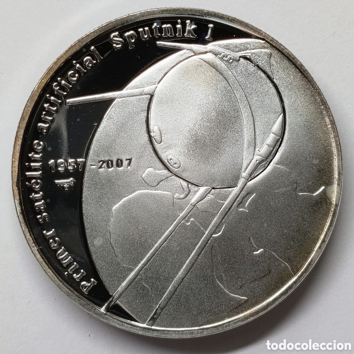 Monedas antiguas de Am&eacute;rica: CUBA. &ldquo;PRIMER SAT&Eacute;LITE ARTIFICIAL SPUTNIK 1&rdquo;. 2007. 10 PESOS. PLATA. PROOF. 20 GRAMOS. ,999. RARA