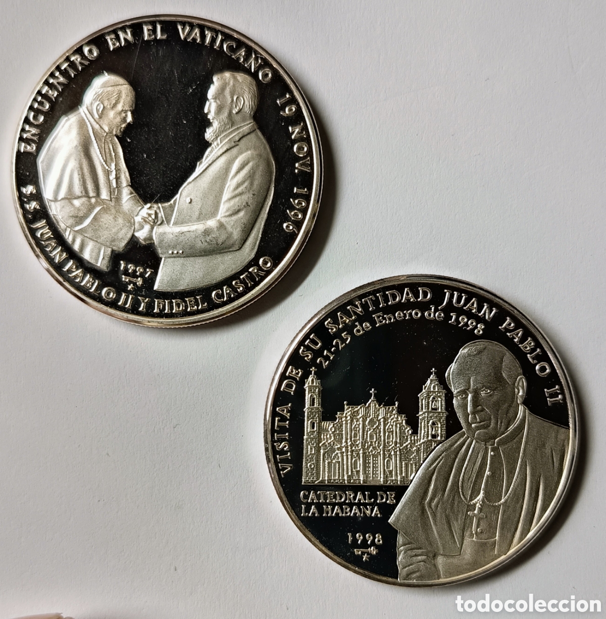 Monedas antiguas de Am&eacute;rica: CUBA. 2 MONEDAS DE 10 PESOS. &ldquo;FIDEL CASTRO Y PAPA&rdquo;. 1997 Y 1998. PLATA. PROOF. 31,10 gramos ,999