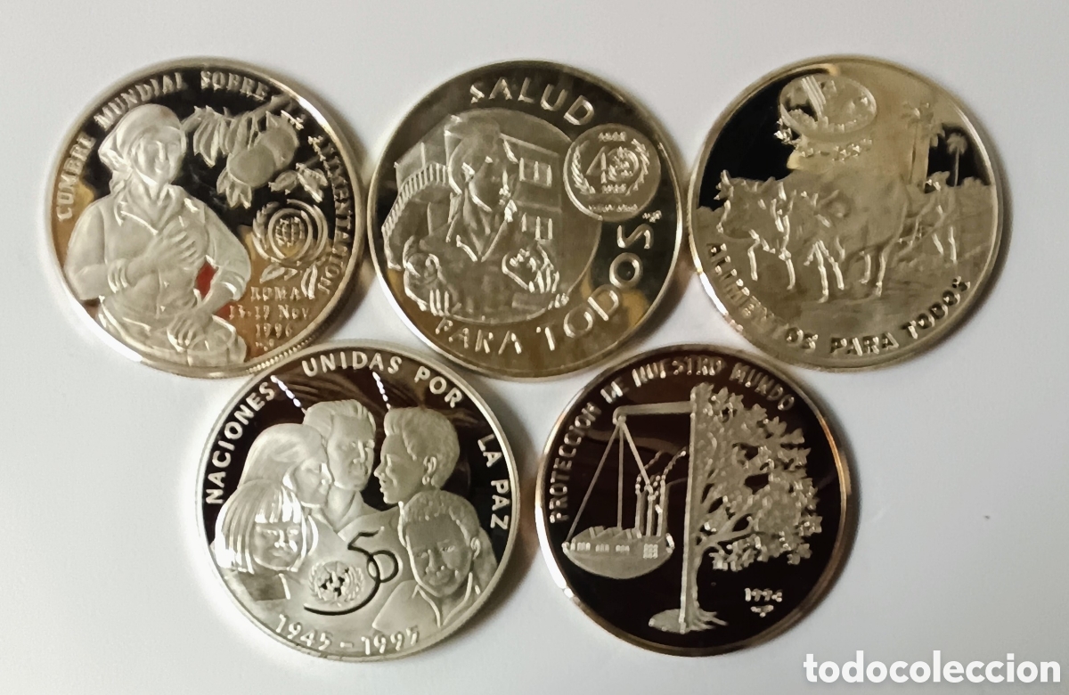 Monedas antiguas de Am&eacute;rica: CUBA. 5 MONEDAS RELATIVAS AL COMPROMISO SOCIAL DE CUBA. DIFERENTES A&Ntilde;OS. PLATA PROOF