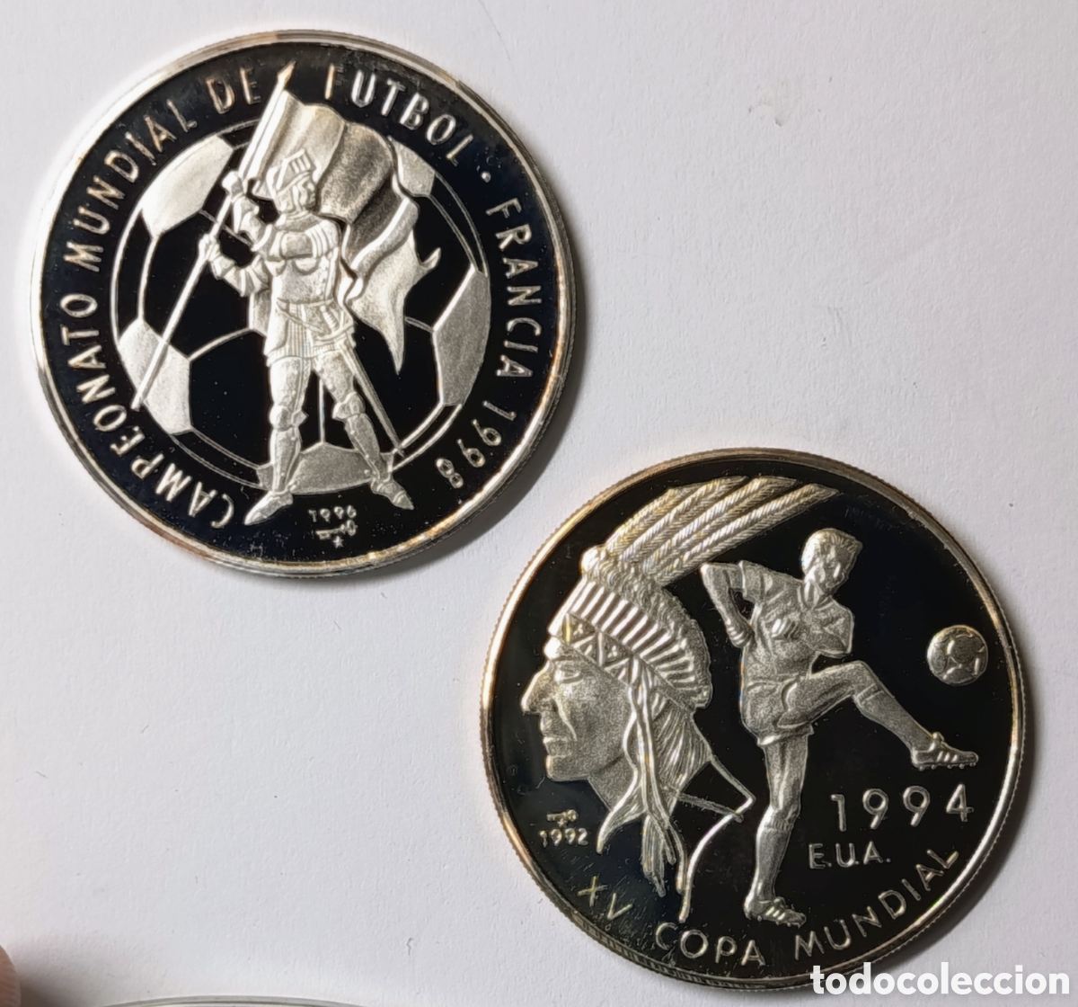 Monnaies anciennes d'Am&eacute;rique: CUBA. 2 MONEDAS 10 PESOS 1992 Y 1996. CAMPEONATOS MUNDIALES FUTBOL. PLATA. PROOF. 20 grs. (x2) ,999.