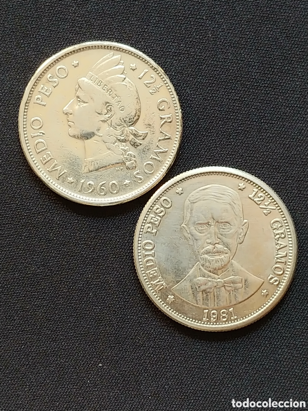 Monedas antiguas de Am&eacute;rica: Rep&uacute;blica Dominicana, lote de Medio Peso 1960 y 1981