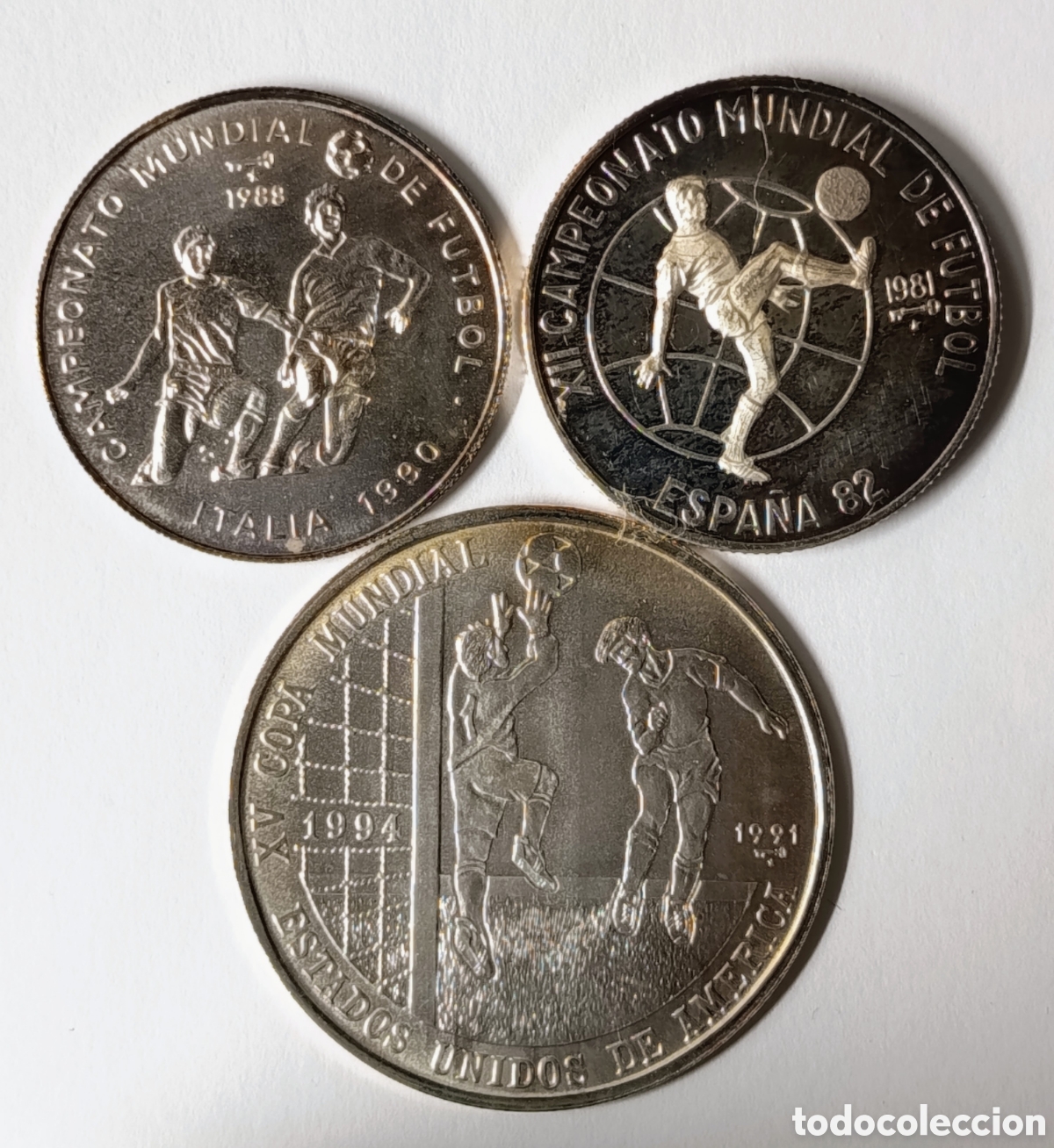 Monedas antiguas de Am&eacute;rica: CUBA. 3 MONEDAS DE 5 PESOS. &ldquo;CAMPEONATOS MUNDIALES DE FUTBOL&rdquo;. PLATA. ,999.