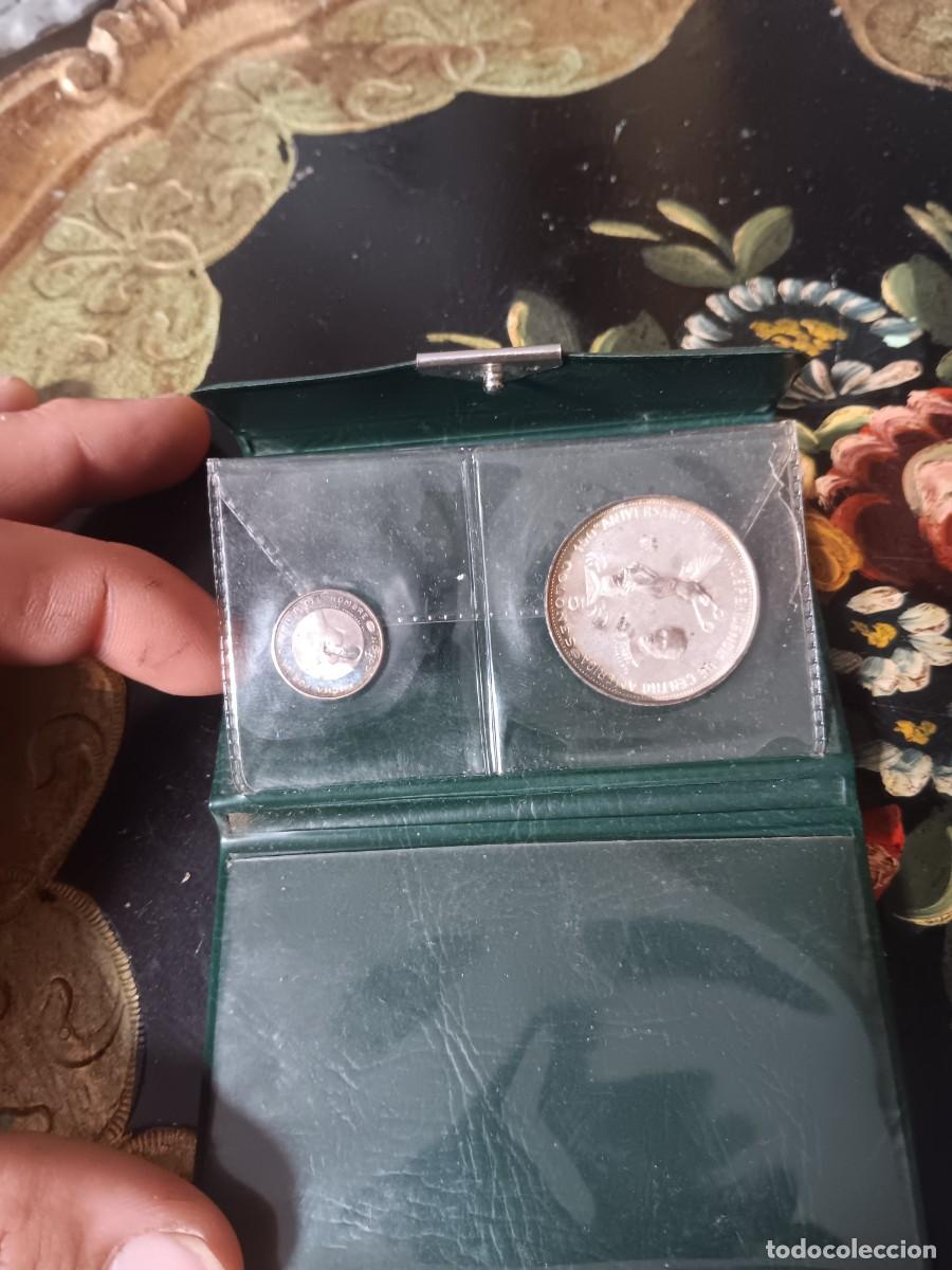 Monedas antiguas de Am&eacute;rica: estuche conmemorativo de la Rep&uacute;blica de El Salvador (PLATA)(1 y 5 colones