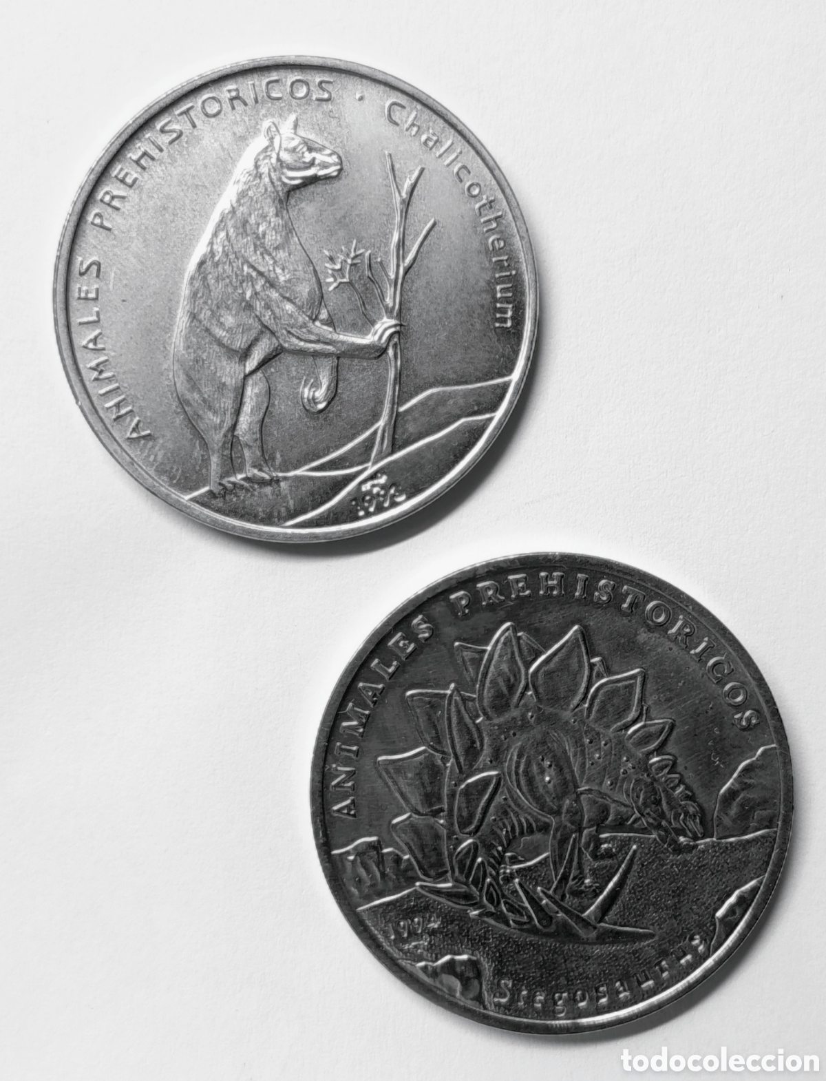 Monedas antiguas de Am&eacute;rica: CUBA. DOS MONEDAS DE UN PESO. 1993/94. &ldquo;ANIMALES PREHIST&Oacute;RICOS&rdquo;. COBRE-N&Iacute;QUEL.