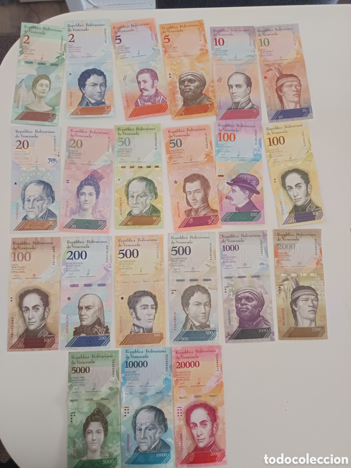 Monedas antiguas de Am&eacute;rica: Lote 21 Billetes de Venezuela. Bolivares