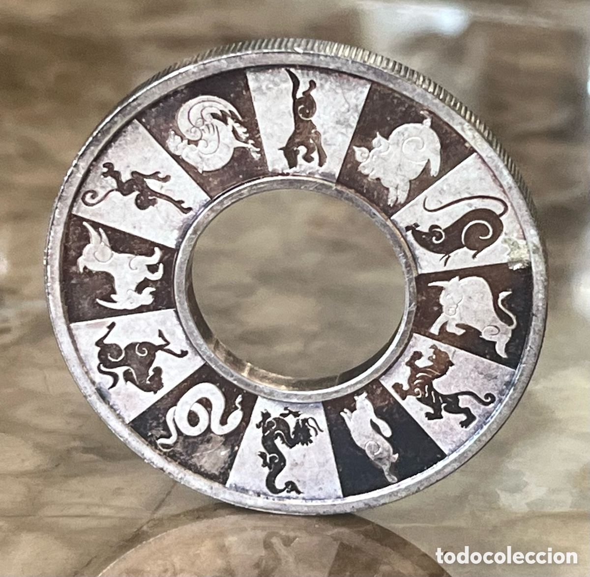 Moedas antigas da Am&eacute;rica: MONEDA AUSTRALIA: 1 DOLLAR 2007, ELIZABETH II -PLATA FINA 999 - LUNAR HOLEY