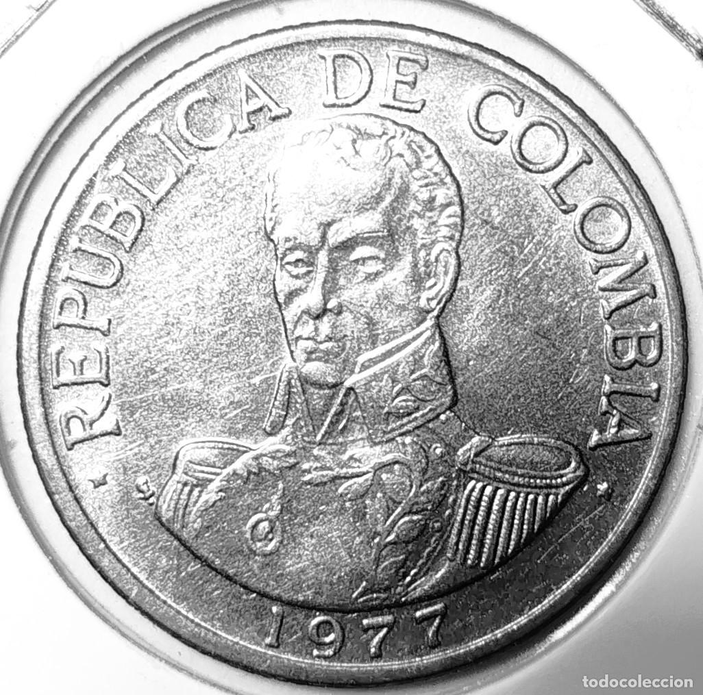 Monedas antiguas de Am&eacute;rica: COLOMBIA (1911-1989) - 1 PESO 1977 - C - 6,75 GR. CUPRONIQUEL - DIAMETRO 25,30 mm - KM#258,1 - MB