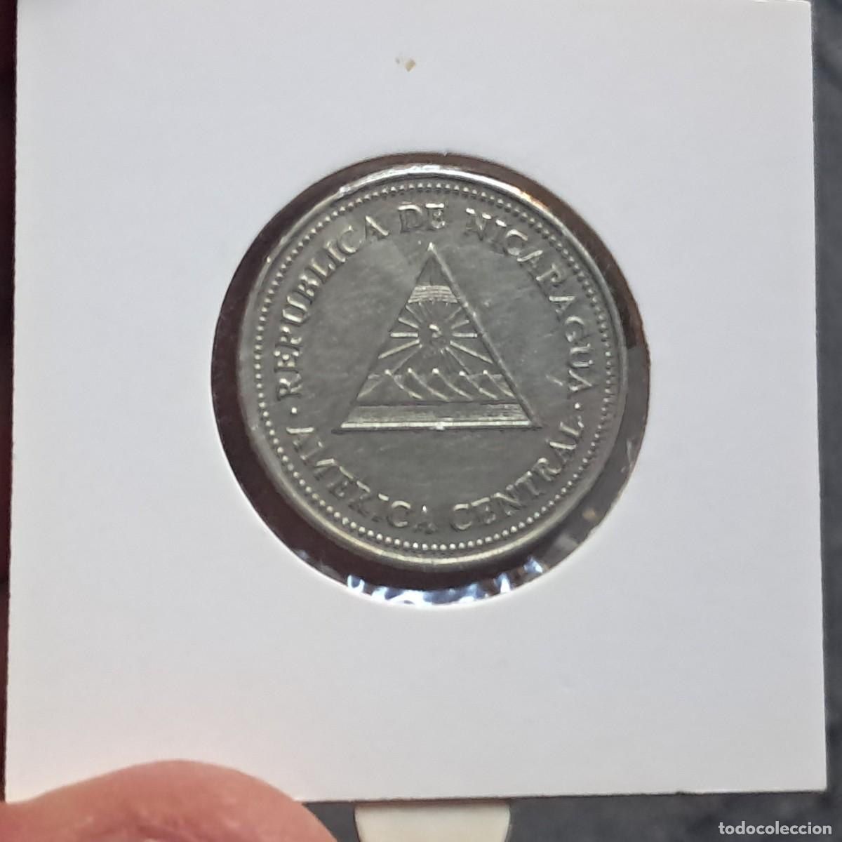 Monedas antiguas de Am&eacute;rica: MONEDA DE NICARAGUA 1 C&Oacute;RDOBA 1997 F, KM# 89, Sch&ouml;n# 88, N# 6475.