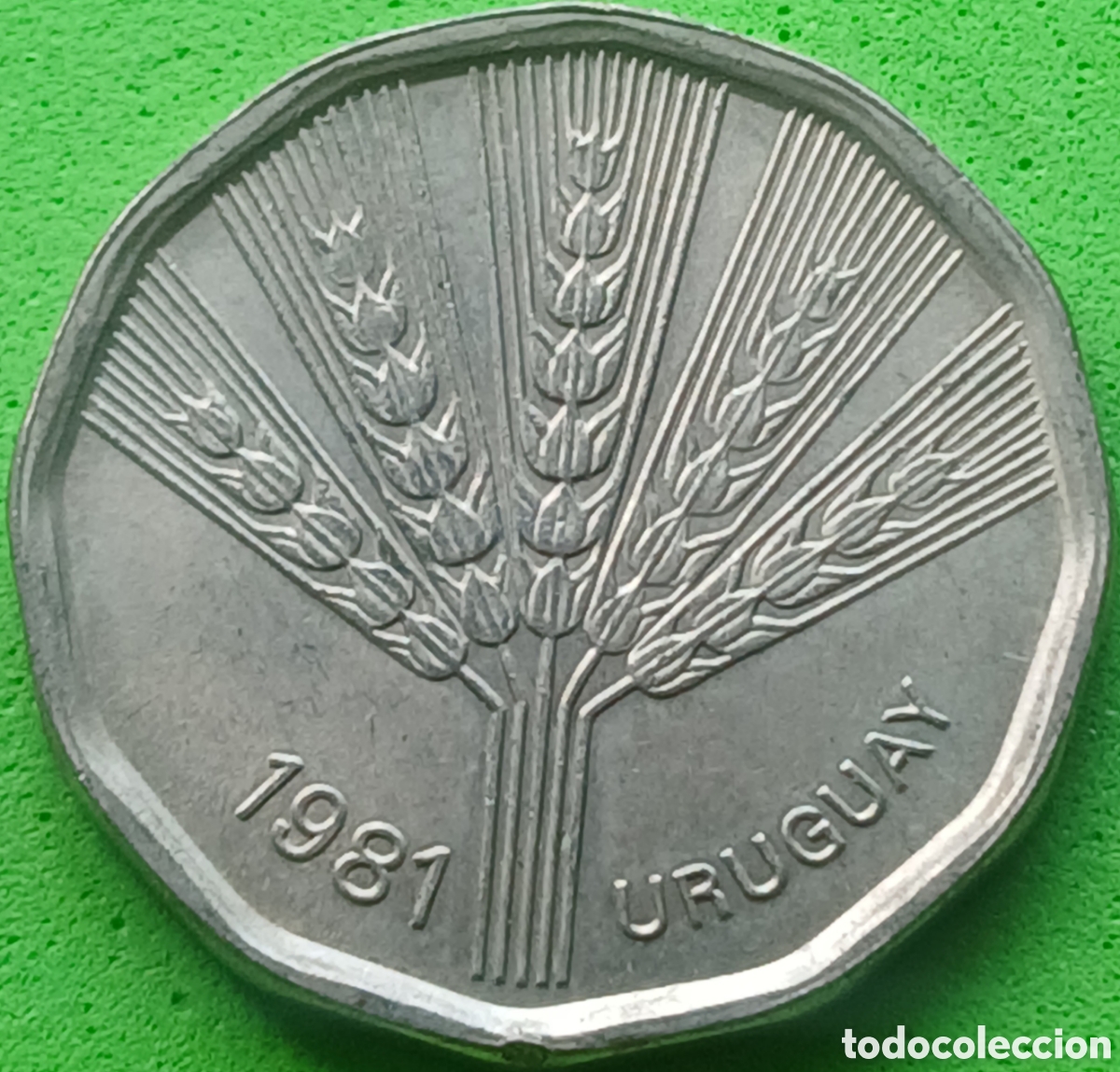 Monedas antiguas de Am&eacute;rica: Uruguay 2 nuevos pesos 1981 km#77 FAO