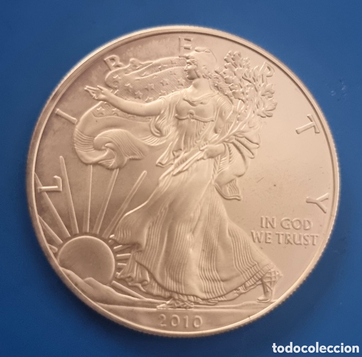Old Coins of America: AMERICAN EAGLE del 2010 1 OZ. PLATA .999