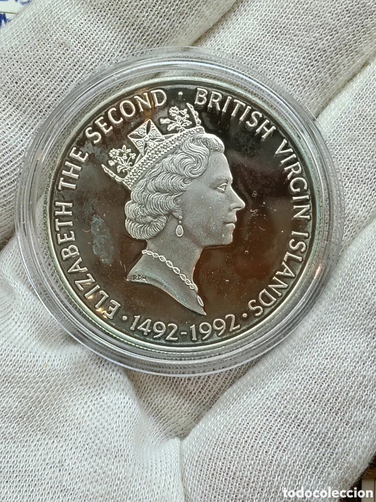 Monnaies anciennes d'Am&eacute;rique: 25 DOLARES DE PLATA . ISLAS VIRGENES BRITANICAS . SERIE 500 ANIVERSARIO DESCUBRIMIENTO NUEVO MUNDO