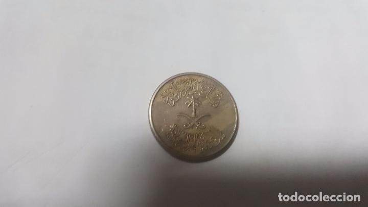 Monedas antiguas de Asia: ARABIA SAUDI 10 HALALA - Foto 1