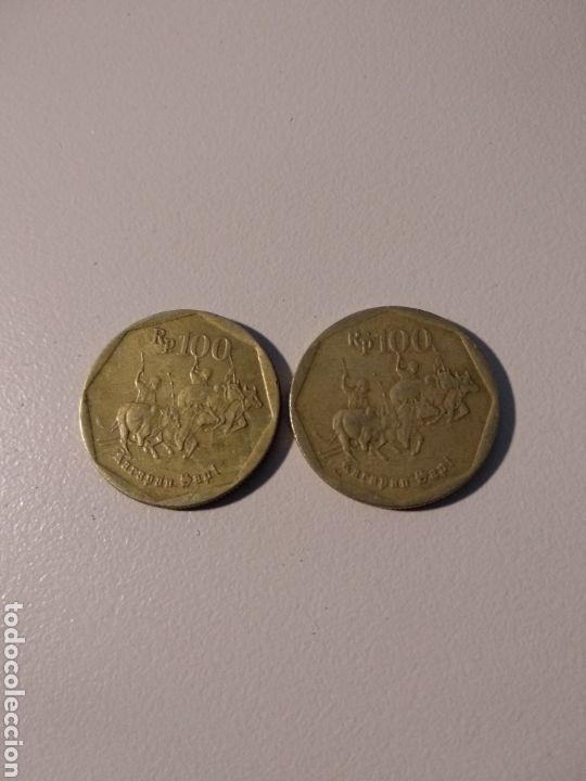 Monedas antiguas de Asia: Monedas de Indonesia de 100 rupias. - Foto 1