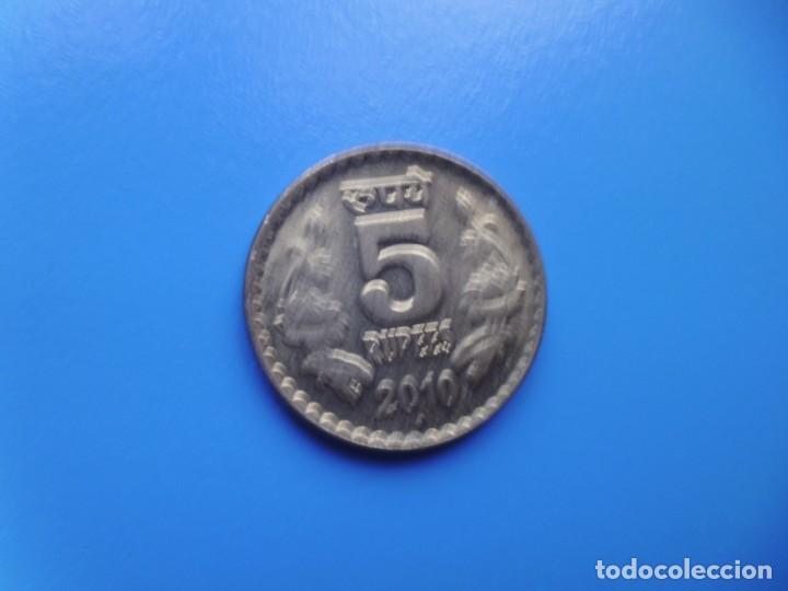 Monedas antiguas de Asia: INDIA 5 RUPIAS 2010 - Foto 2
