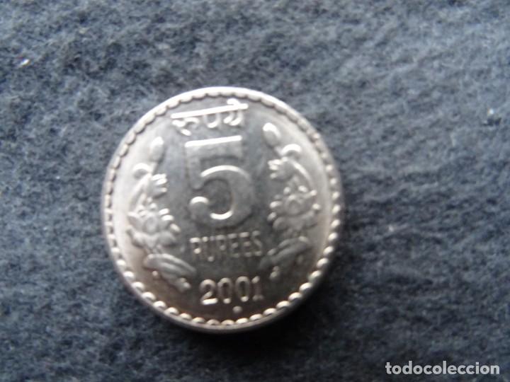 Monedas antiguas de Asia: INDIA 5 RUPIAS 2001 - Foto 2