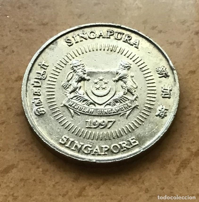 Monedas antiguas de Asia: 50 centavos de Singapur. A&ntilde;o 1997 - Foto 2