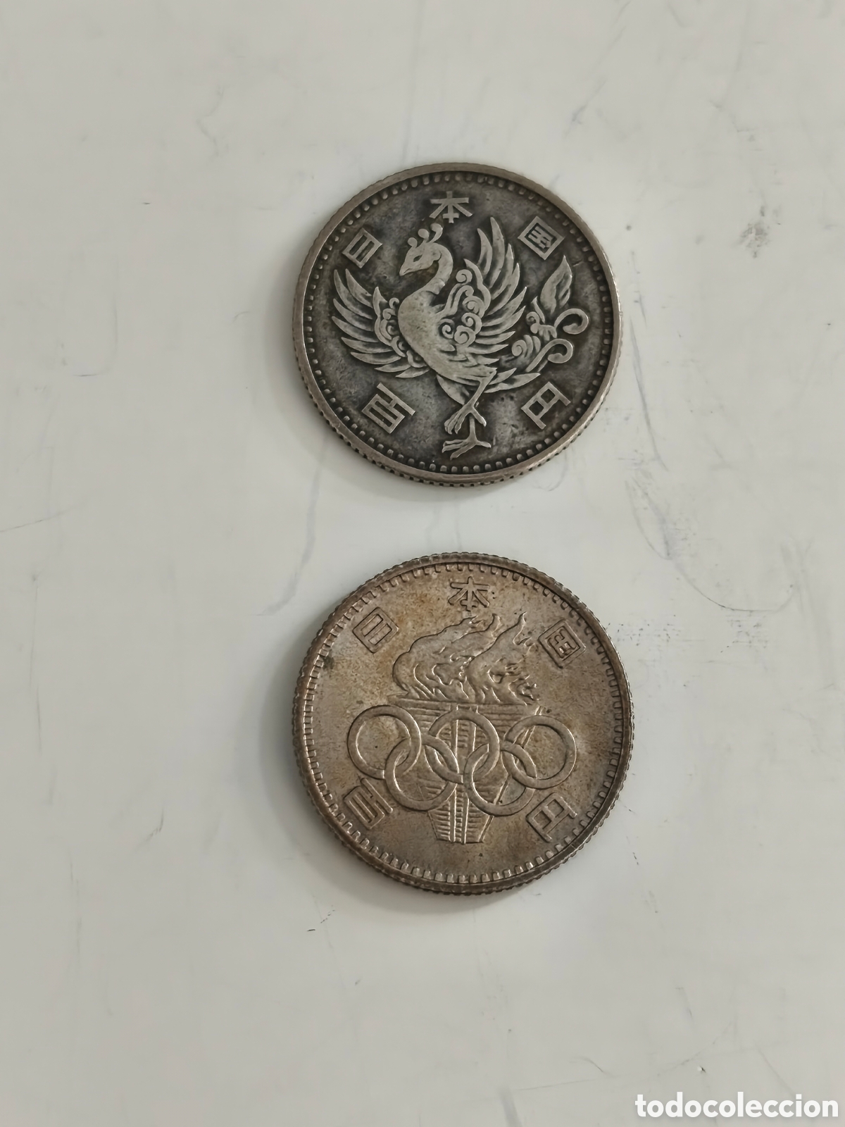 Old Coins of Asia: Lote 2 monedas 100 yenes Jap&oacute;n plata 0.600