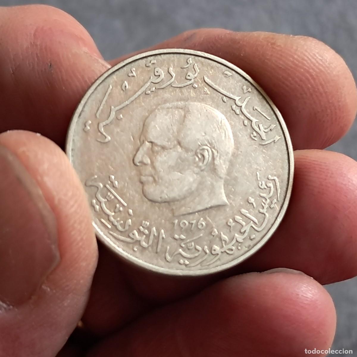 Monedas antiguas de Asia: MONEDA DE T&Uacute;NEZ 1 DINAR 1976 (Habib Bourguiba) KM# 304, VF, Sch&ouml;n# 243, N# 1204.