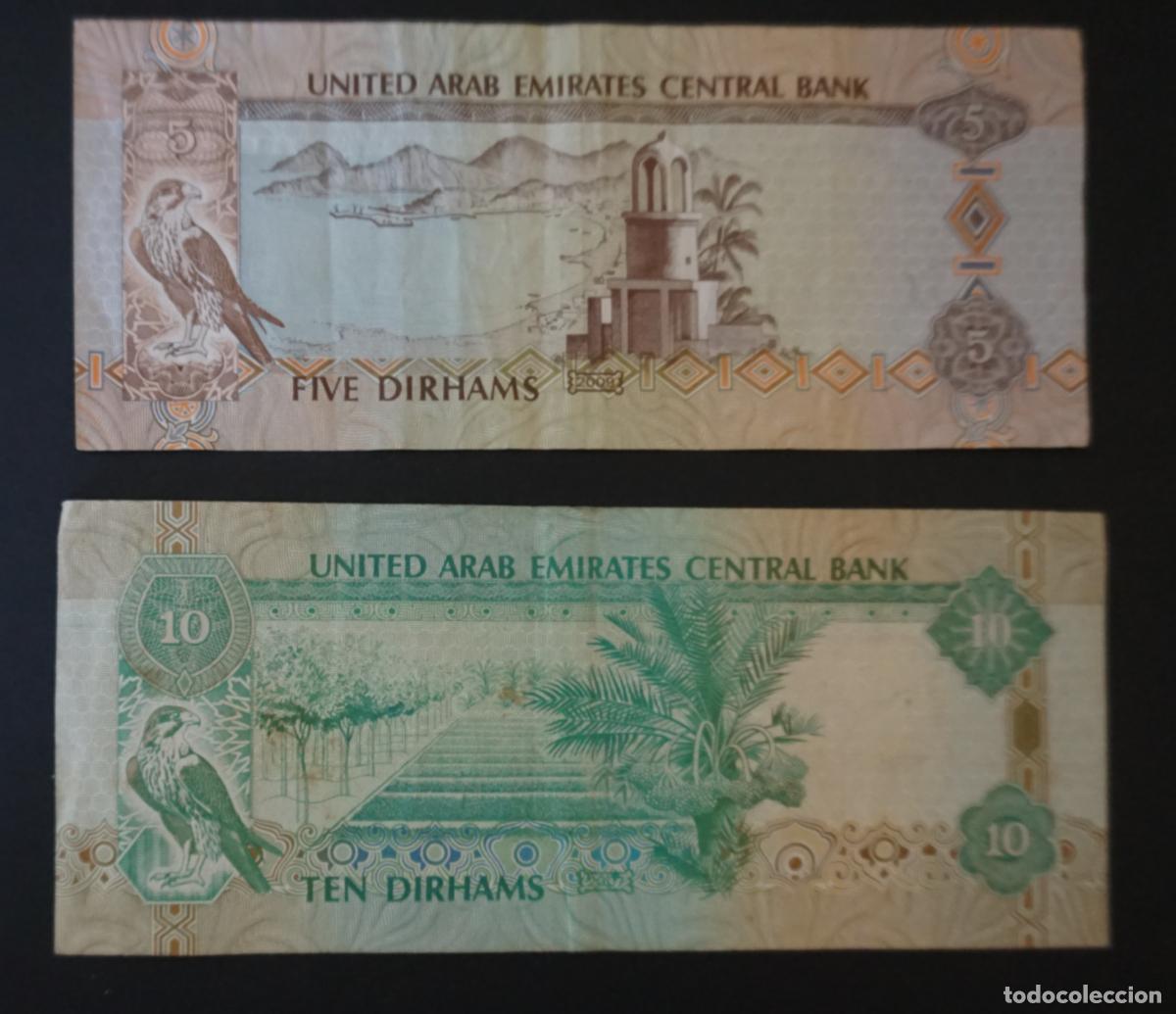 Monete antiche di Asia: 2 billetes de Emiratos &Aacute;rabes Unidos, uno de 5 (2009) y otro de 10 (2007) dirhams circulados