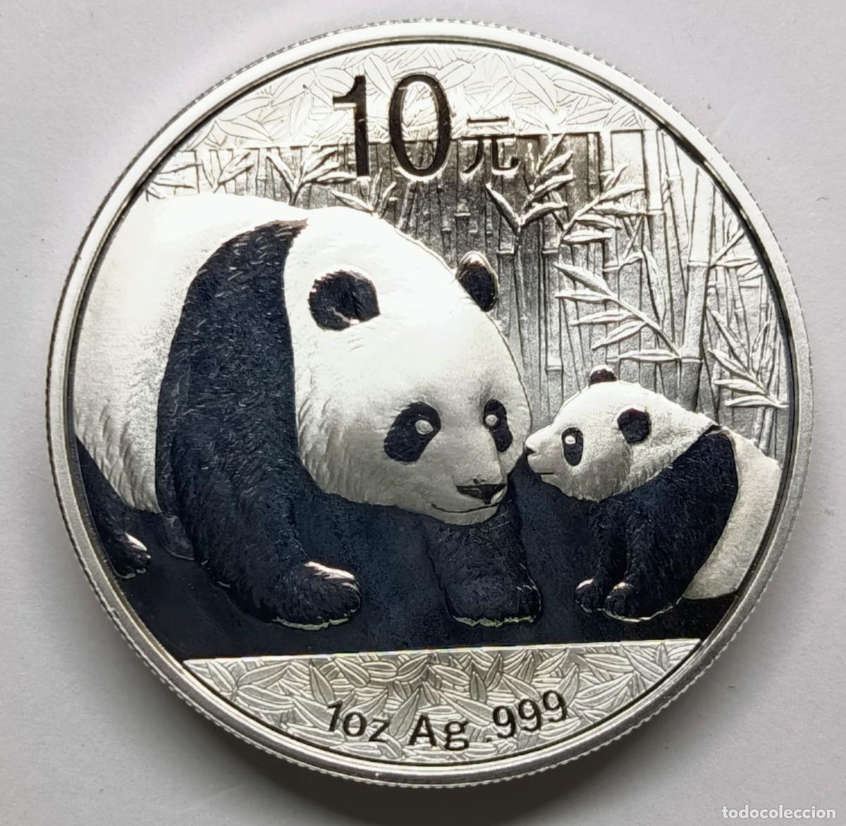Monedas antiguas de Asia: CHINA. MONEDA DE LA SERIE ANUAL &ldquo;PANDA&rdquo;, DE 10 YUAN. 2011. PLATA ,999.