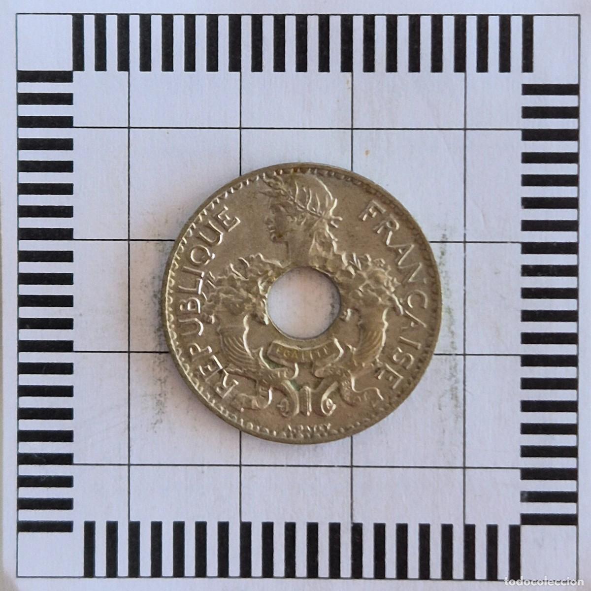 Moedas antigas da &Aacute;sia: 5 C&Eacute;NTIMOS, INDOCHINA FRANCESA. 1939. (KM#18.1a).