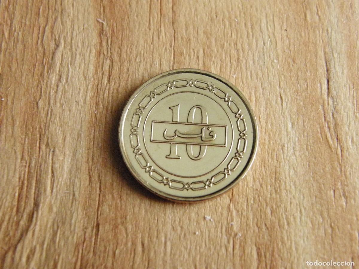 Monedas antiguas de Asia: 10 Fils Bahr&eacute;in 2002 Hamad bin Isa - Lat&oacute;n KM28.1 - Moneda &Aacute;rabe