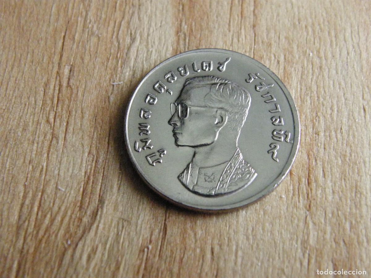 Monedas antiguas de Asia: Tailandia &ndash; 5 Baht 1975, Rey Bhumibol Adulyadej &ndash; Tipo &rdquo;Pent&aacute;gono&rdquo; &ndash; Cupron&iacute;quel