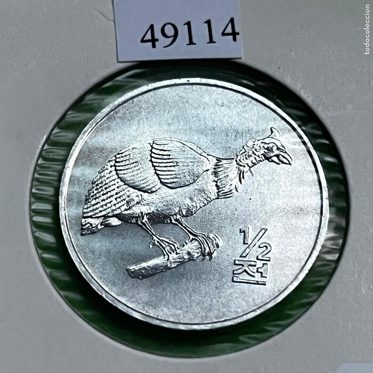 Monedas antiguas de Asia: Corea del Norte &frac12; Chon 2002, ave, Callao de Yelmo, Korea