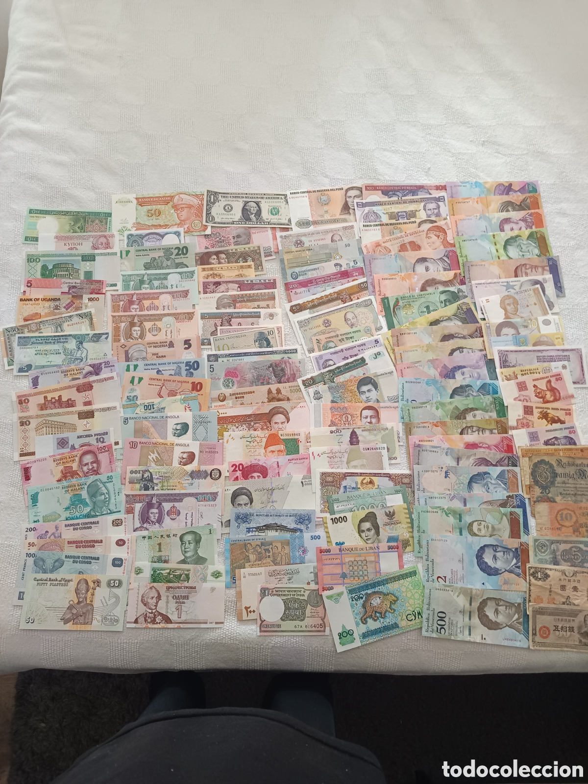 Monedas antiguas de Asia: Lote 115 Billetes del Mundo. Sin repetir.